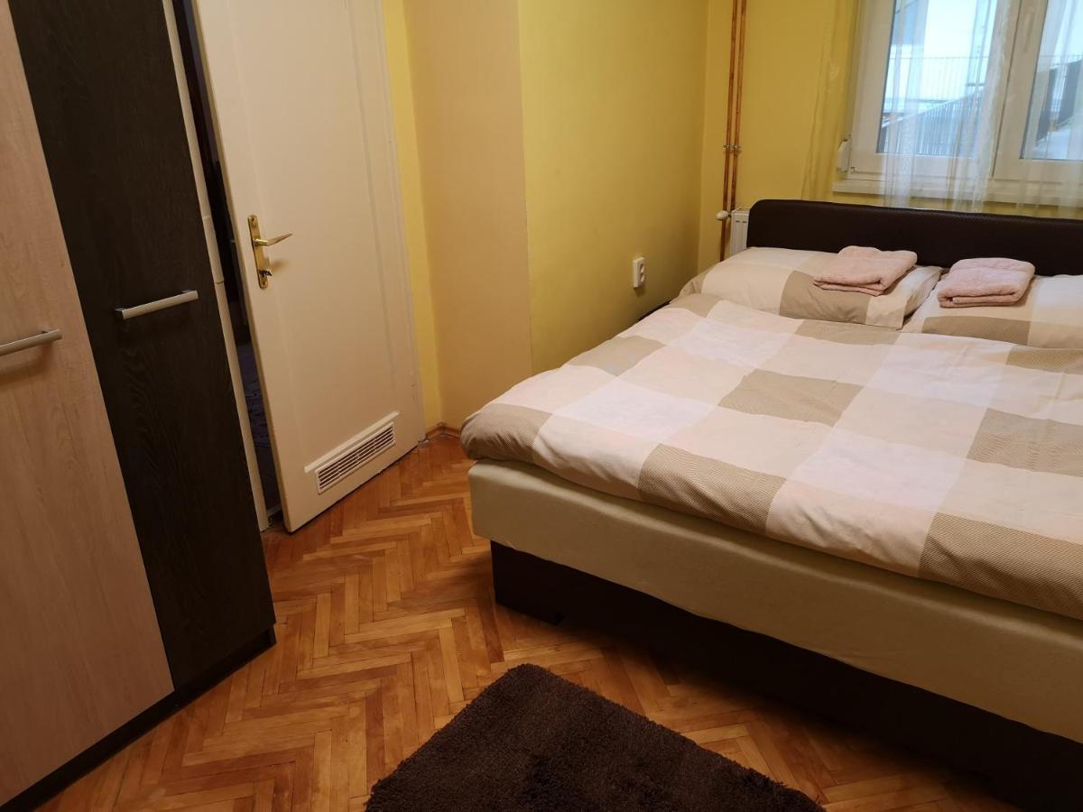 Veva Apartman - Eger Maganszallashely Exterior photo