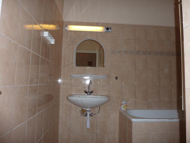 Veva Apartman - Eger Maganszallashely Exterior photo